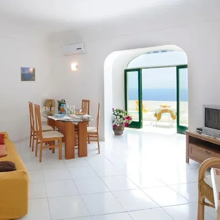 Apartment Sleeps 2 Air Con Wifi Praiano